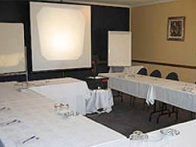 Mt Ommaney 4* Brisbane