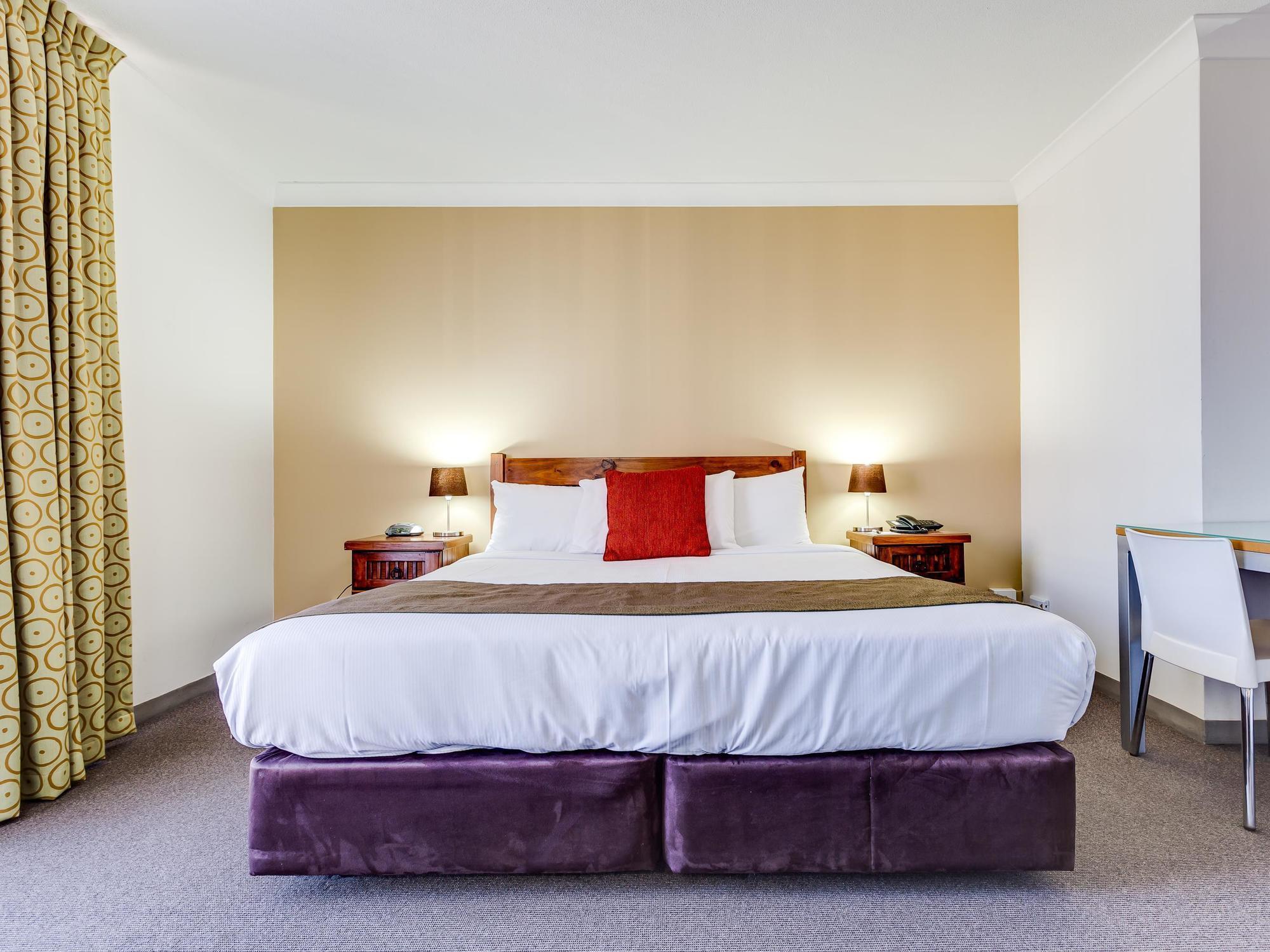 Hillcrest Aparthotel 4*