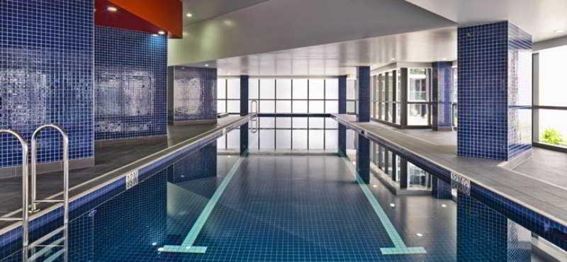 Hotel Meriton Adelaide Street, 5*