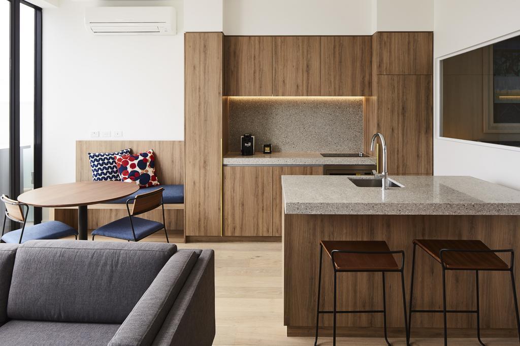 The Johnson - Art Series 4* Brisbane