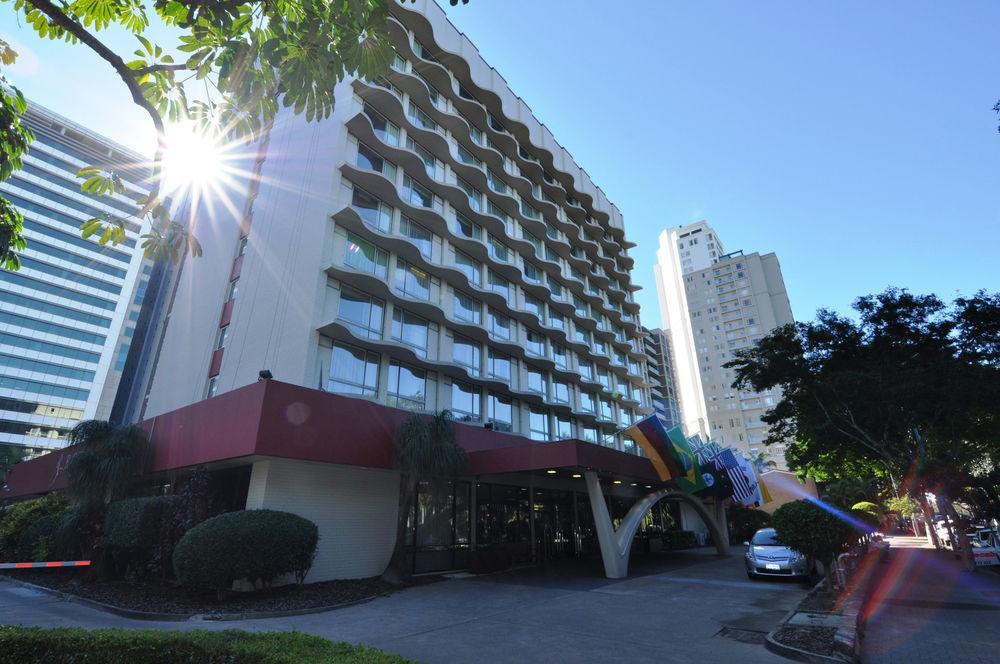 Royal On The Park Hotel