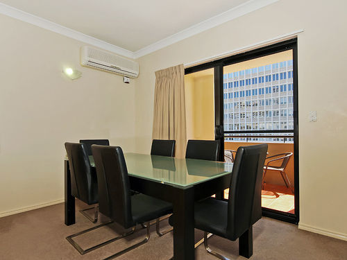 Spring Hill Aparthotel 4*