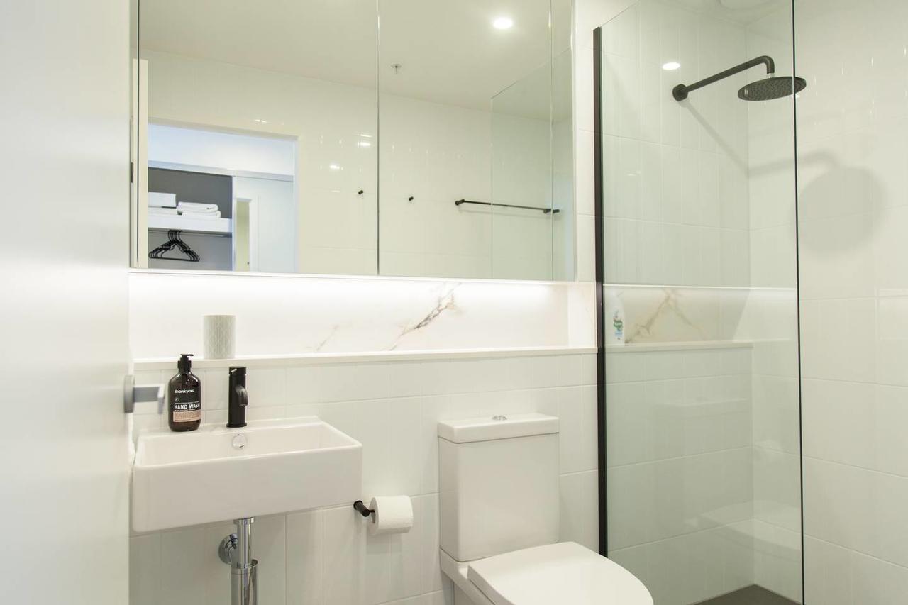Apartment Chic Living In South + Rooftop Pool