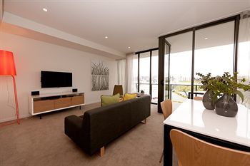 Vine South Aparthotel 5*