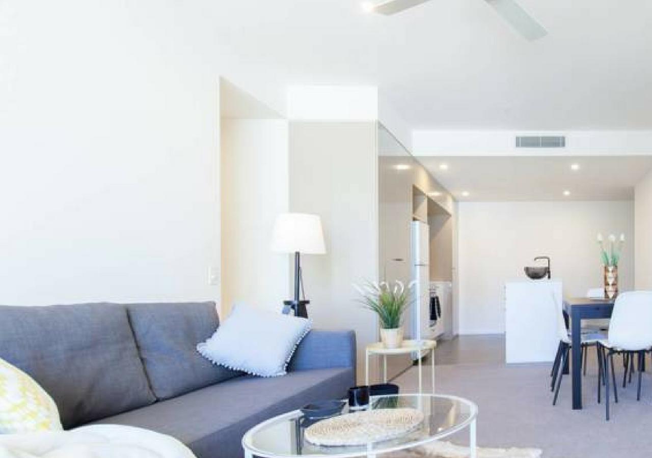 Chic Living In South + Rooftop Pool Brisbane