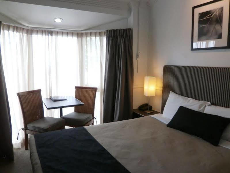Comfort & Northgate Airport 4*