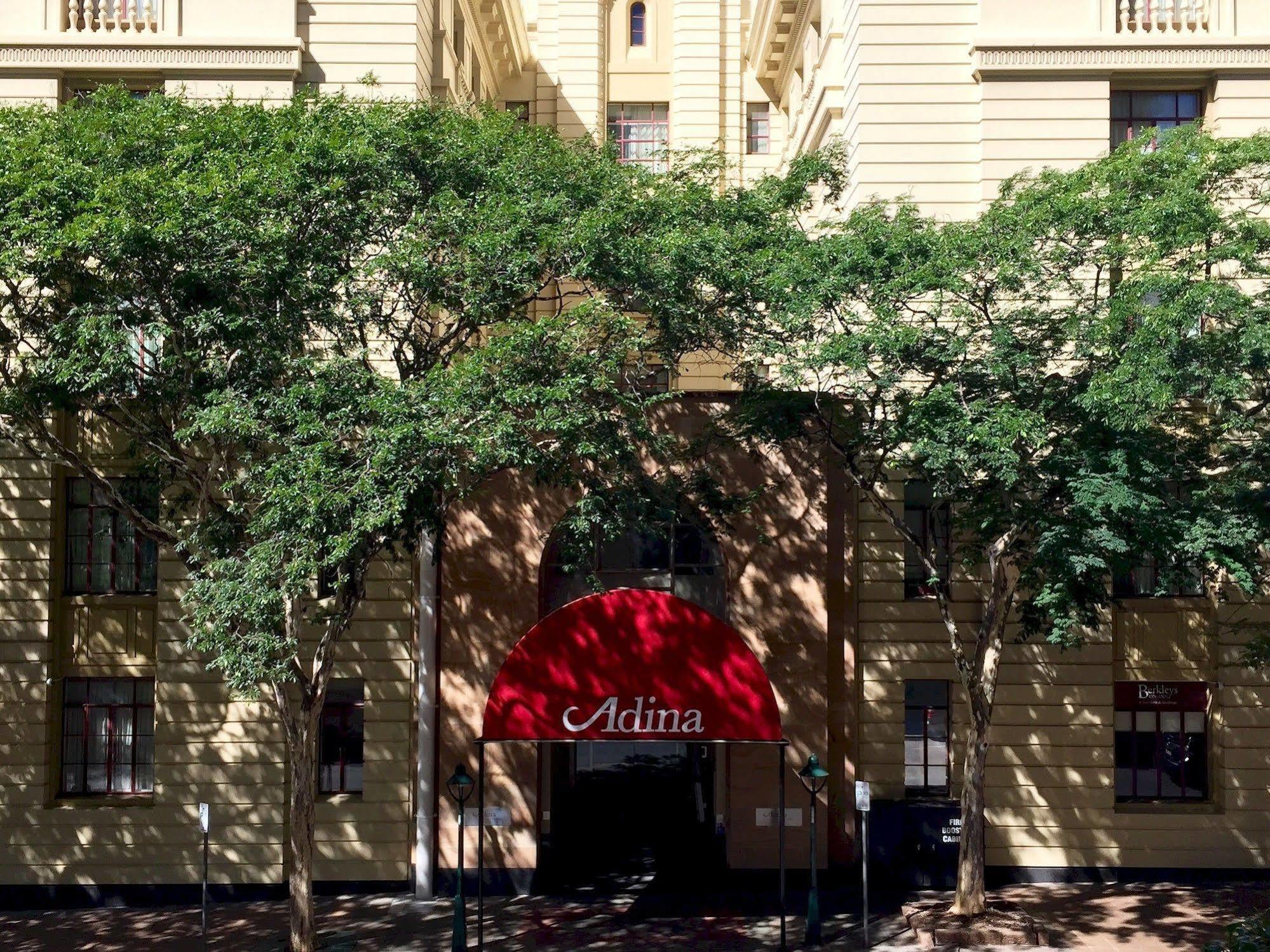 Aparthotel Adina Anzac Square 5*