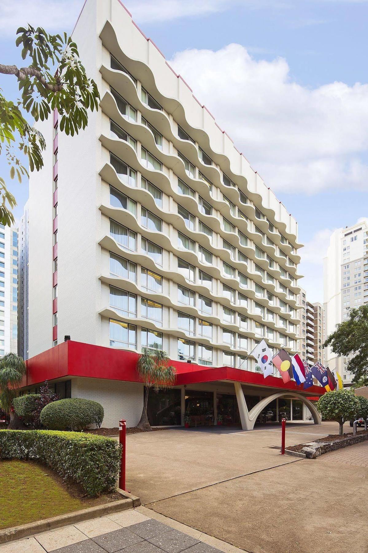 Royal On The Park Hotel