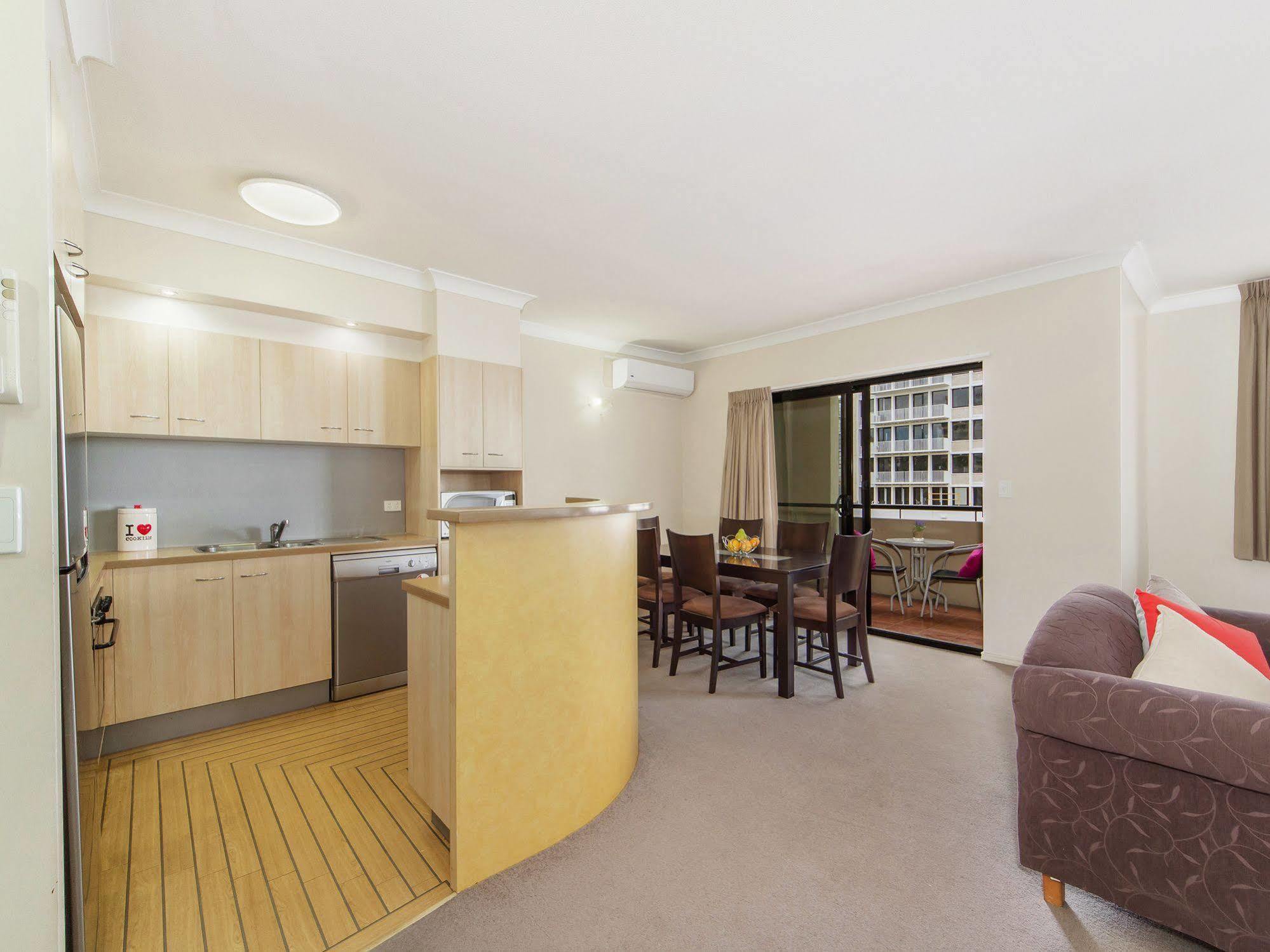 Aparthotel Spring Hill 4*