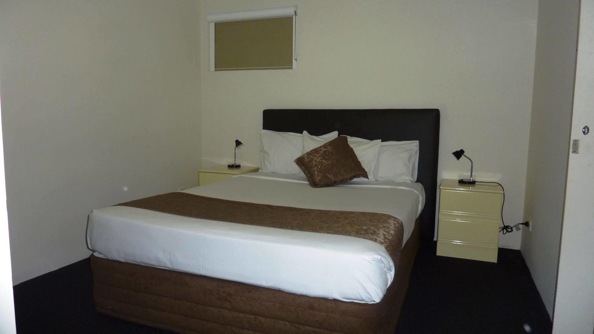 Toowong & Aparthotel 3*