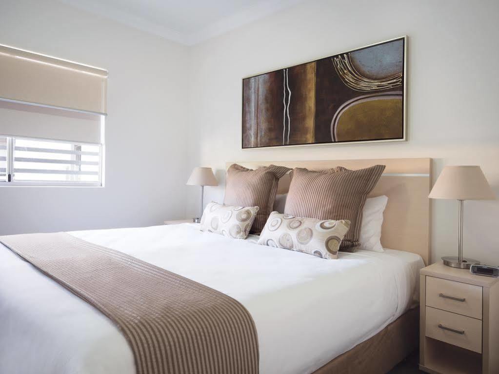 Oaks Mews 4*