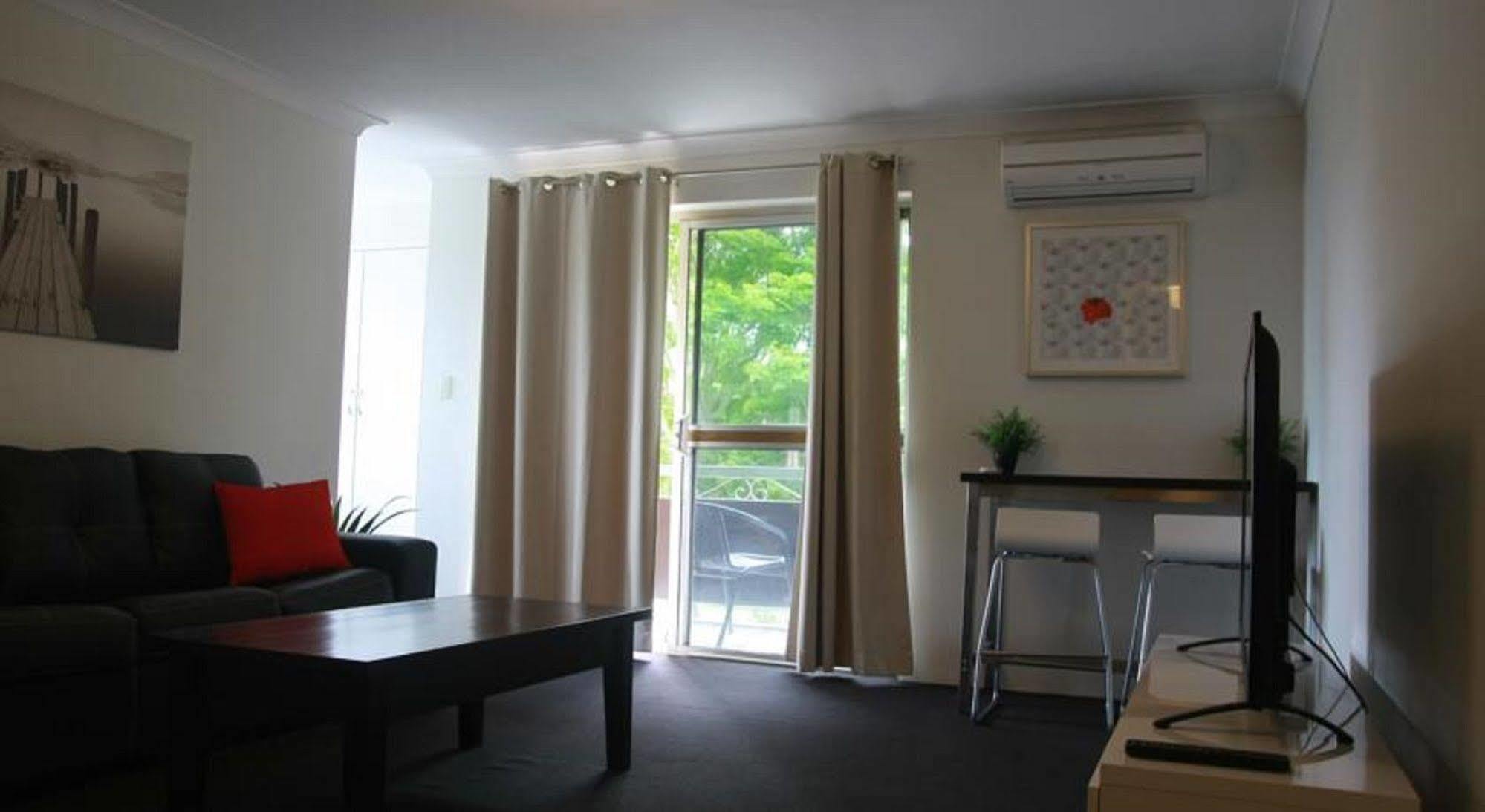 Ascot Budget & Residences 3*