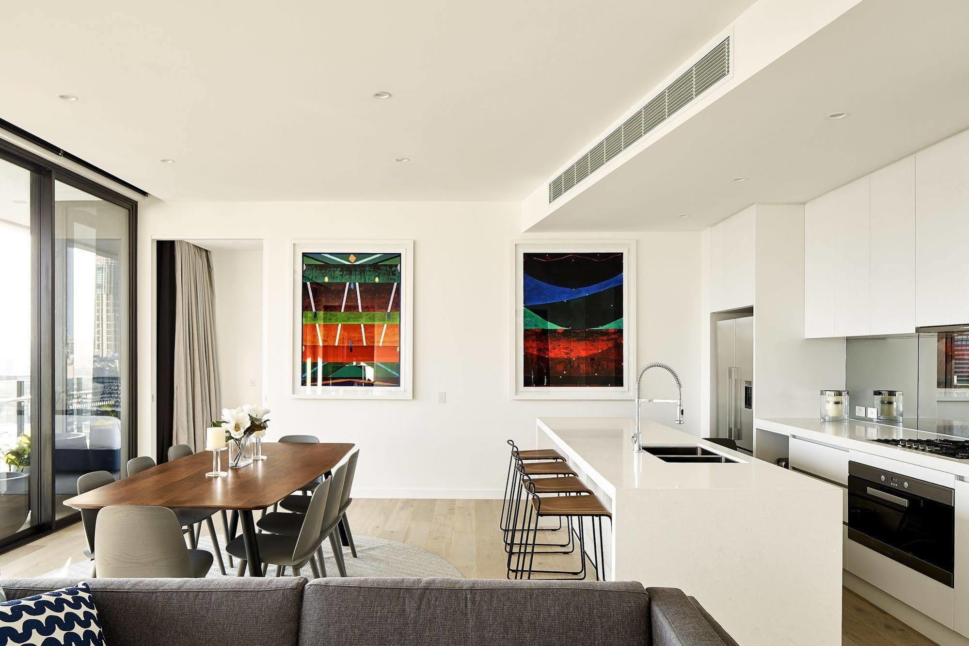 The Johnson - Art Series Hotel