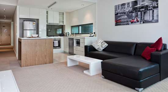 Quattro On Astor By Restt