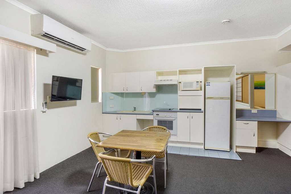 Toowong & Aparthotel 3*