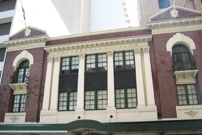 Tattersall's Club Hotel