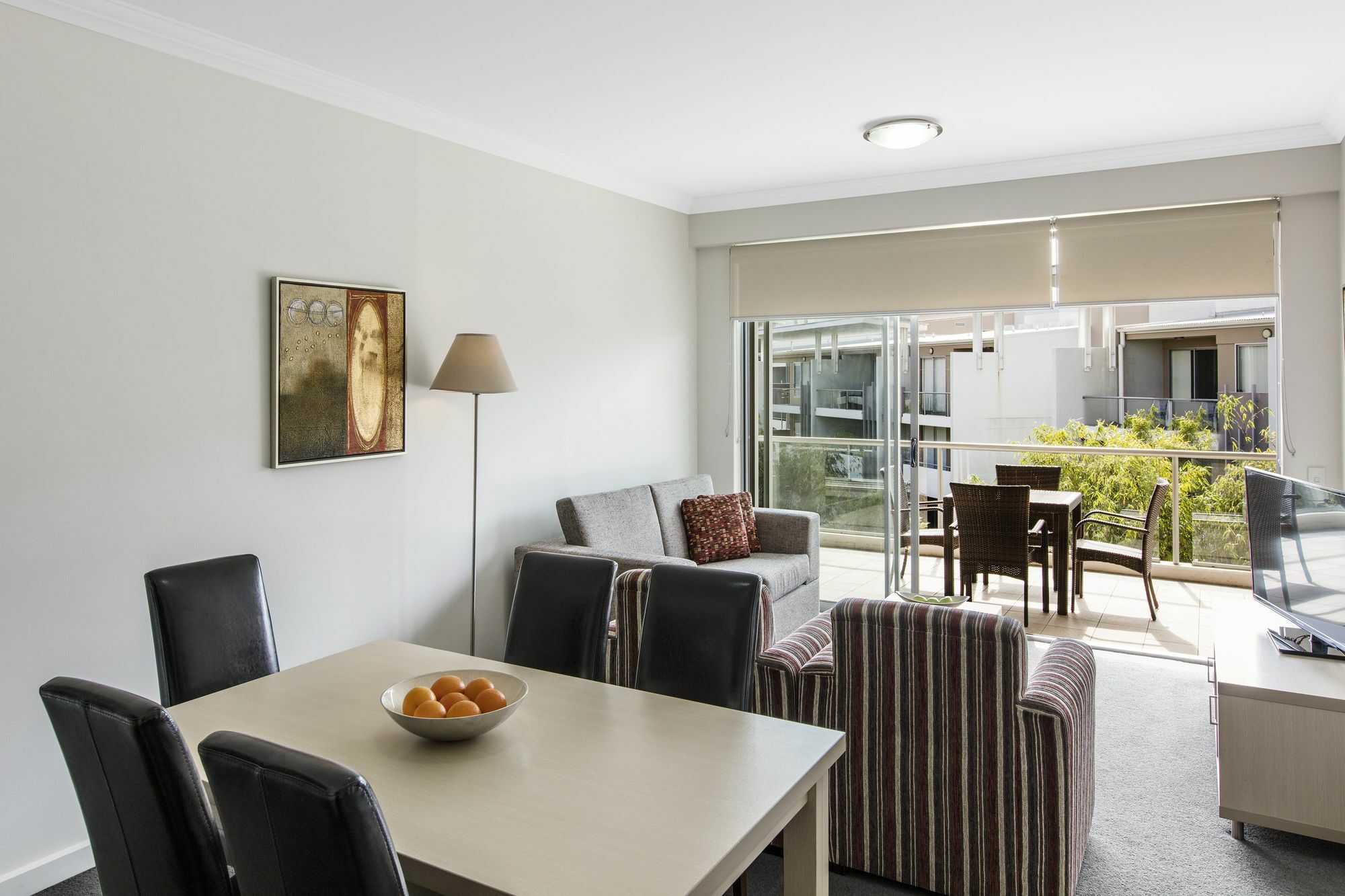 Oaks Mews Aparthotel 4*