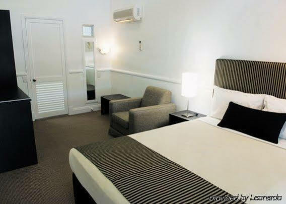 Comfort & Northgate Airport Inn 4*