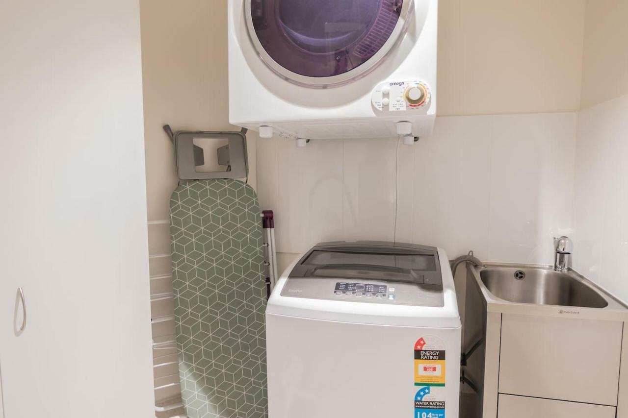 Apartment Highlife Luxury*carpark*wifi*pool*gym*netflix *