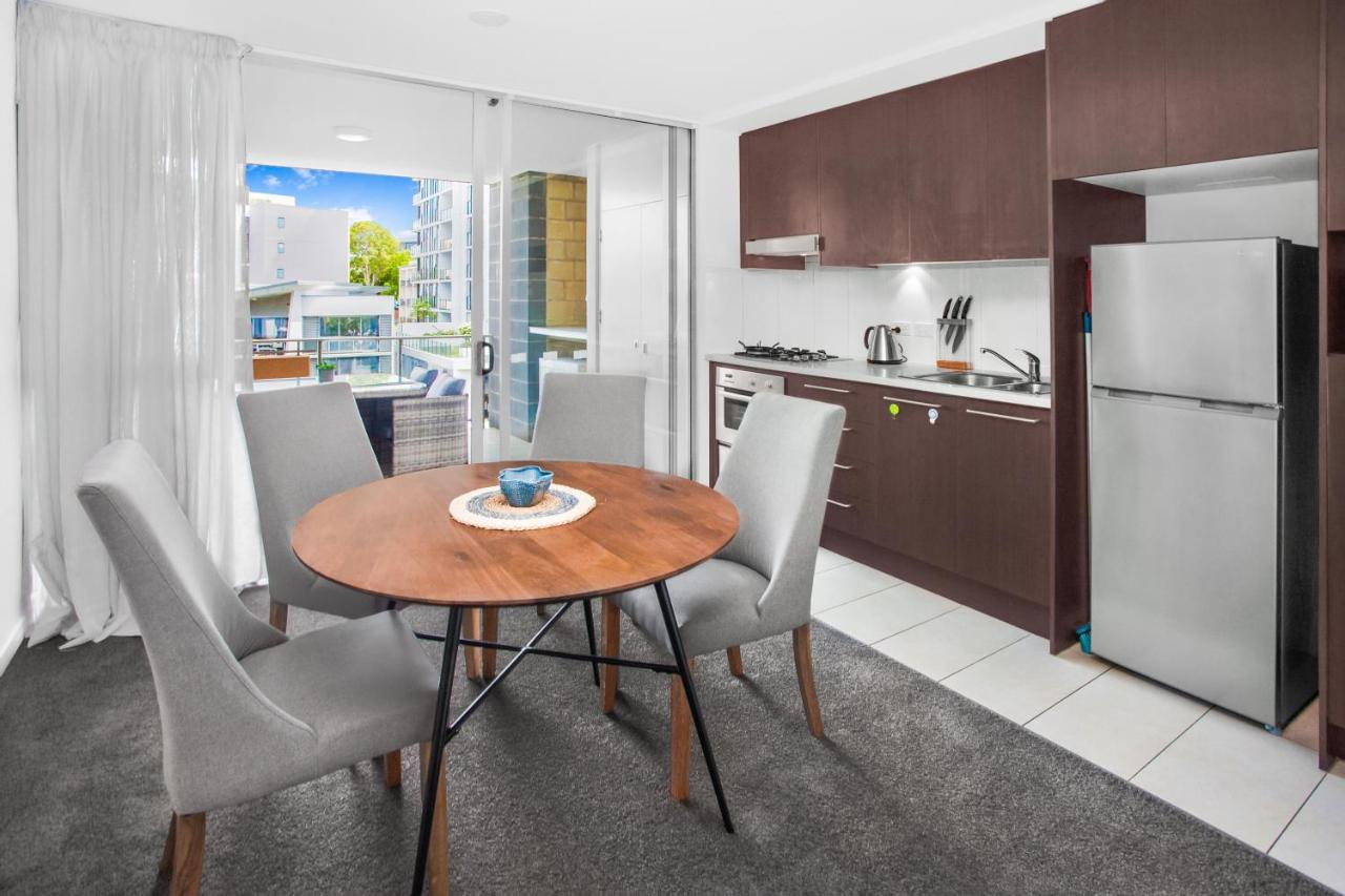 Apartment 2-bed Near Cbd With Pool, Sauna & Bbq Duplicate *