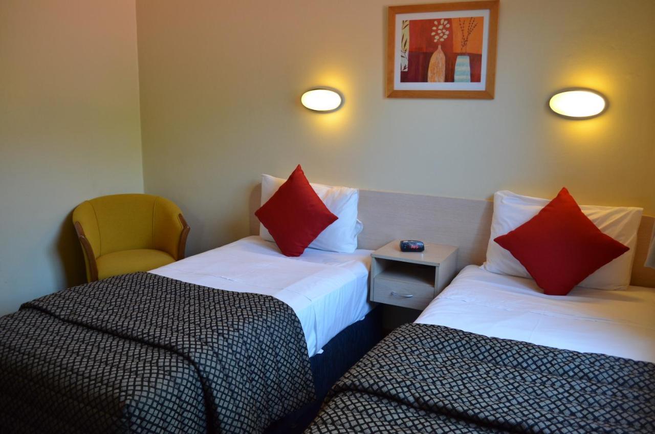 Motel Airport 4*