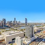 Kozyguru South Brisbane Luxury River View 2 Bed + Free Parking Qsb038