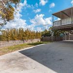Newly Renovated Spacious Great Location L Ground Lvl