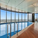 Luxury 1 Bedroom Retreat In Brisbane City With Pool And Gym