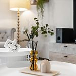 Spacious 2 Bed 2 Bath Apartment At South Brisbane