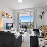 Artsy Destination Compact & Cosy 2 Bedroom Apart At Valley