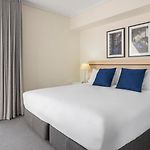 Oaks Brisbane Festival Suites