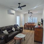 Entire House Near Brisbane City 2Beds