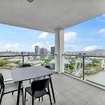 Spectacular River View Apartment