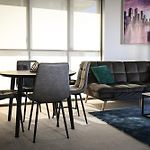 River View Apartment In Brisbane With Parking