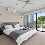 Convenient + Spacious! 3Bed/2.5Bath/1Car~Townhouse