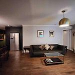 South Brisbane Modern Apartment