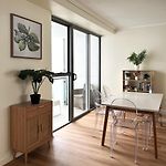 Perfect Locale 2Bed Apt Parking