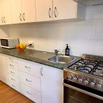 3 Bed Budget Brisbane Gem With Parking Near Gabba