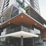 South Bank Stunner! ~ 3 Bed/2 Bath/1Car/Views