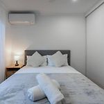 3Br15Ba House W Parking Close To Eastwood Beach M8