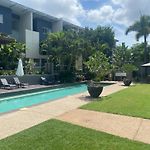 1Br, Study + Patio & Pool