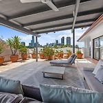 Luxury 2-Bed Penthouse With Private Rooftop