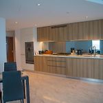 2 Bed 2 Bath Apartment In Cbd With Car Park