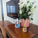 Immaculate 2-Beds Entire House Chermside Brisbane