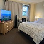 Clayfield Master Bedroom In Share Apartment