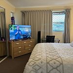 Clayfield Master Bedroom In Share Apartment