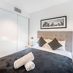 Cbd Riverview 2B1B Apt W Shared Pool, Gym C23