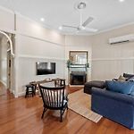 Poppy\'S Place! 4Bed/1Bath/2Car/Views/House ~Bardon