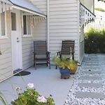 Birdsong Yeronga - Inner City Village Sanctuary