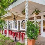 Birdsong Yeronga - Inner City Village Sanctuary